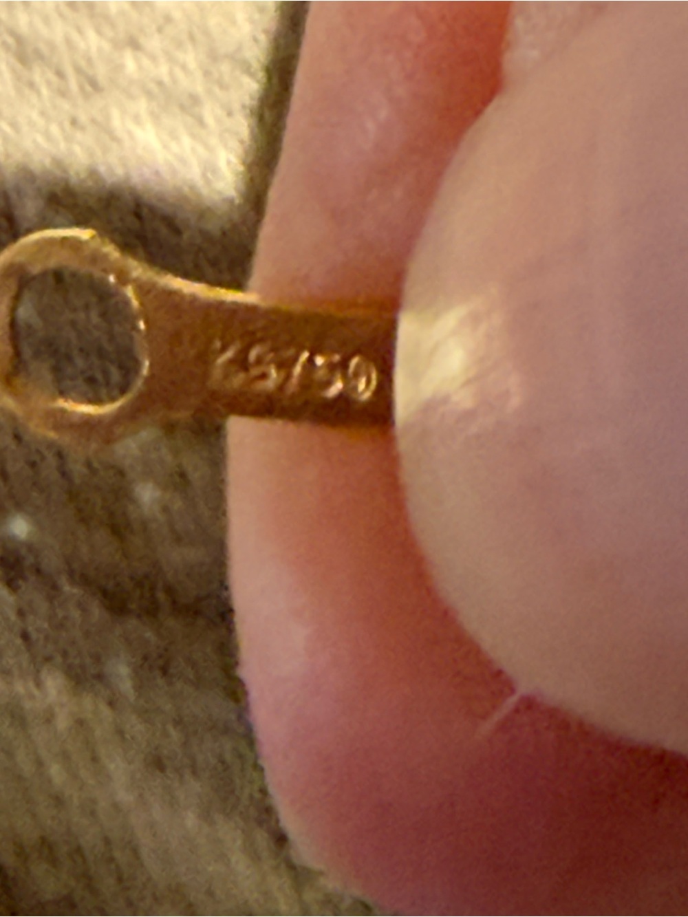 18k Chain and Oval Cut Citrine Pendant Necklace. - Picture 2 of 6